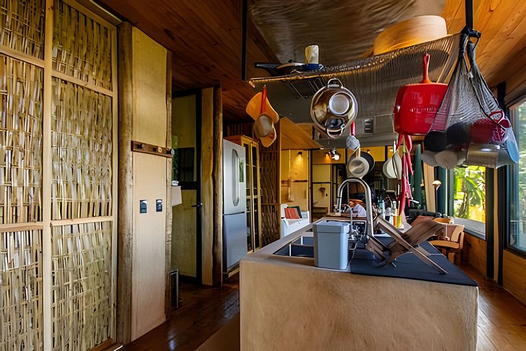 Casa com piscina natural na Aldeia Rizoma