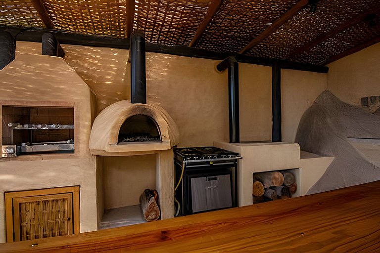 Casa com piscina natural na Aldeia Rizoma