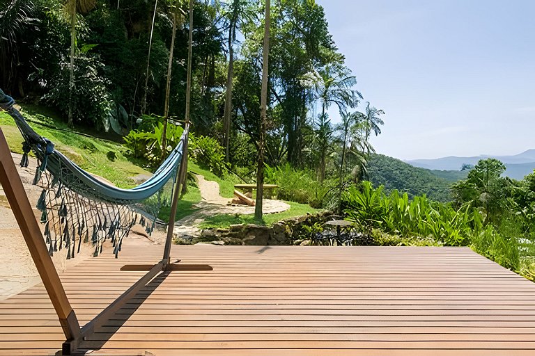 Casa de Design e Cachoeira na Aldeia Rizoma