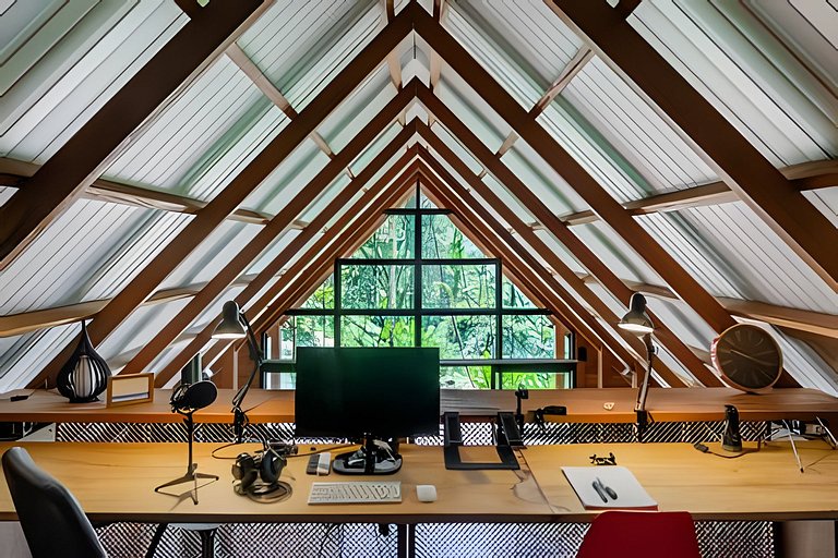 Casa Asha - design com cachoeira na Aldeia Rizoma