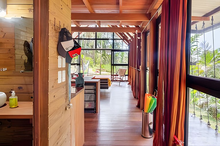 Casa Asha - design com cachoeira na Aldeia Rizoma