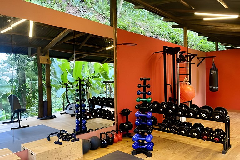 Casa Asha - design com cachoeira na Aldeia Rizoma