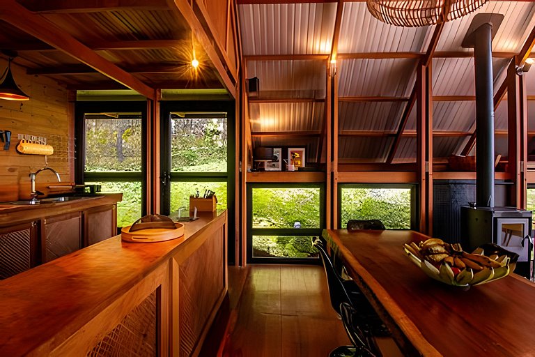 Casa Asha - design com cachoeira na Aldeia Rizoma