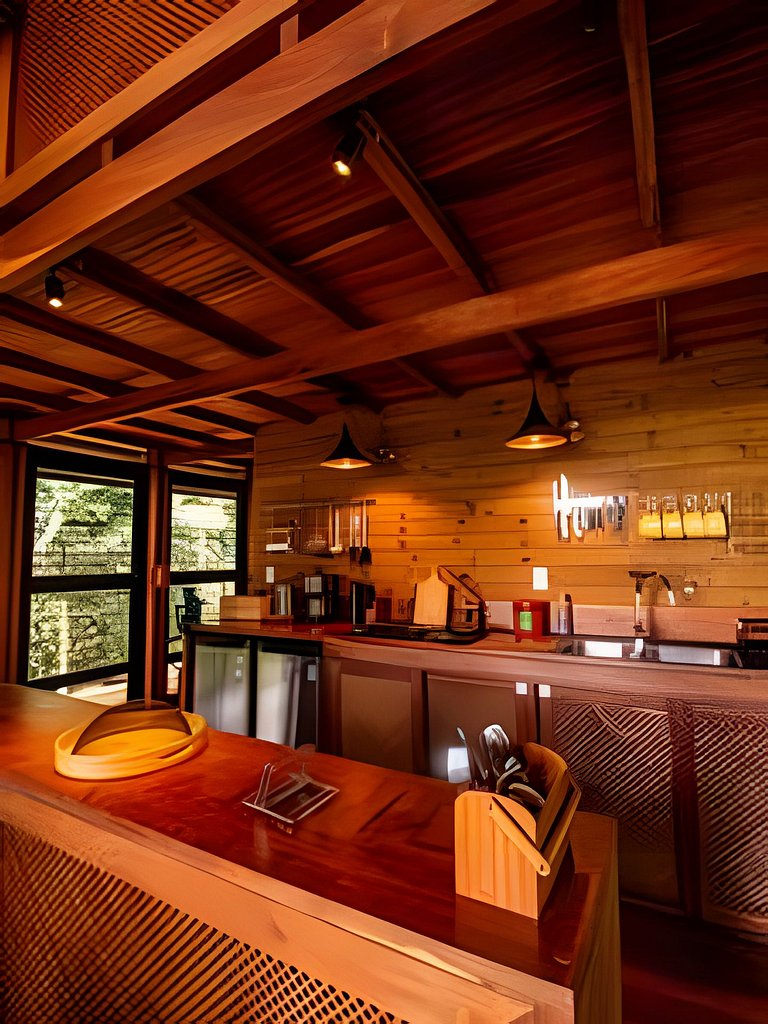 Casa de Design e Cachoeira na Aldeia Rizoma