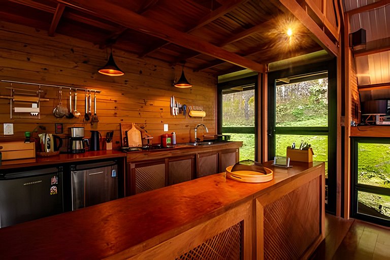 Casa Asha - design com cachoeira na Aldeia Rizoma