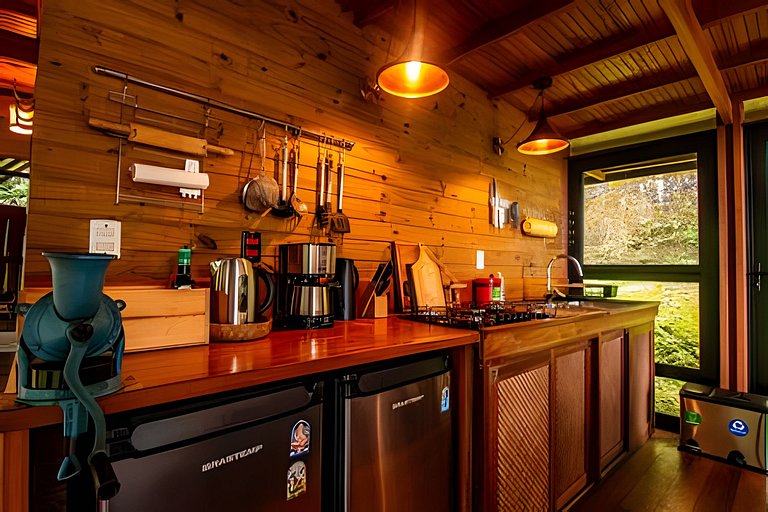 Casa Asha - design com cachoeira na Aldeia Rizoma