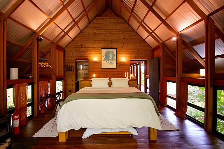 Casa Asha - design com cachoeira na Aldeia Rizoma