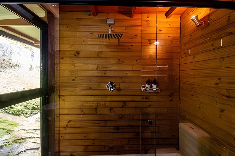 Casa de Design e Cachoeira na Aldeia Rizoma