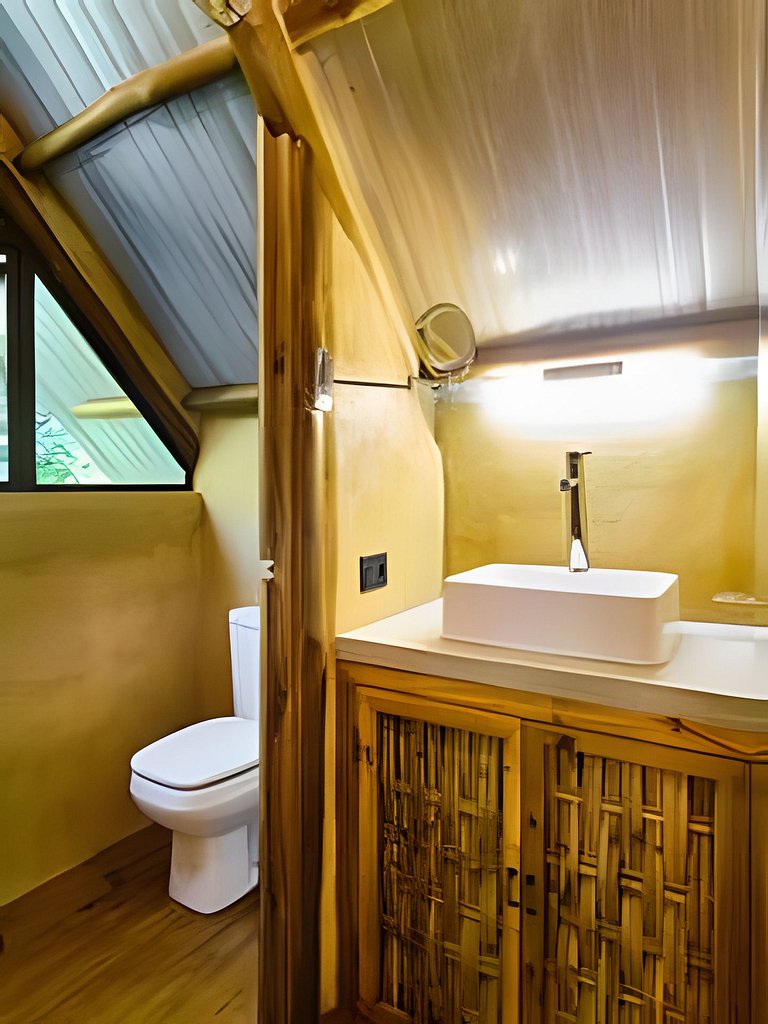 Casa Trikona - Imersa na floresta na Aldeia Rizoma