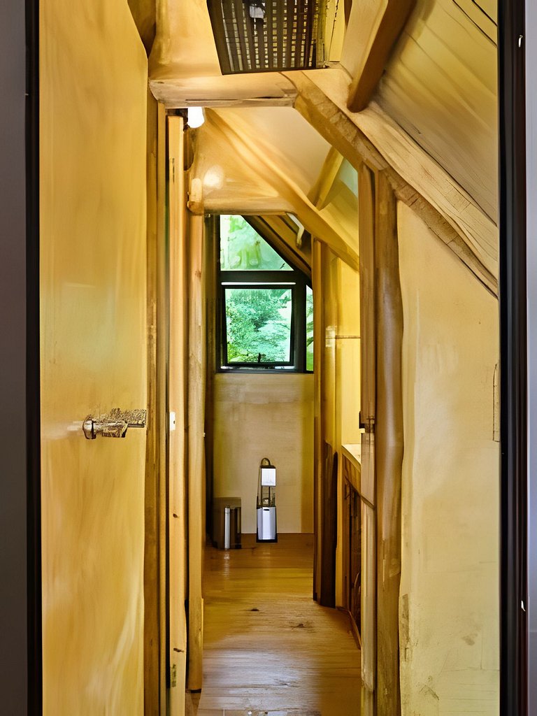 Casa Trikona - Imersa na floresta na Aldeia Rizoma