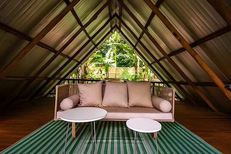 Casa Trikona - Imersa na floresta na Aldeia Rizoma