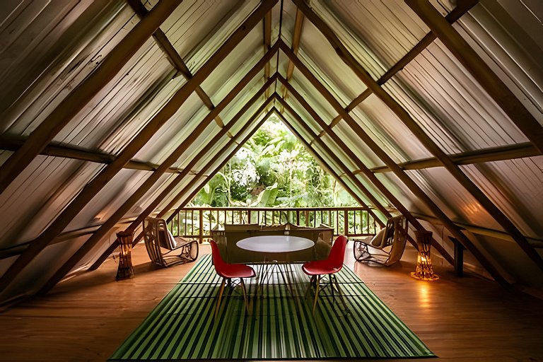 Casa Trikona - Imersa na floresta na Aldeia Rizoma