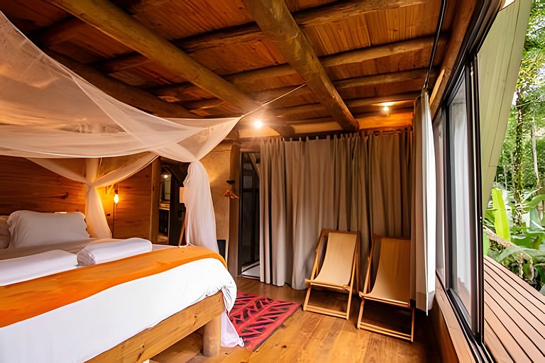 Casa Trikona - Imersa na floresta na Aldeia Rizoma