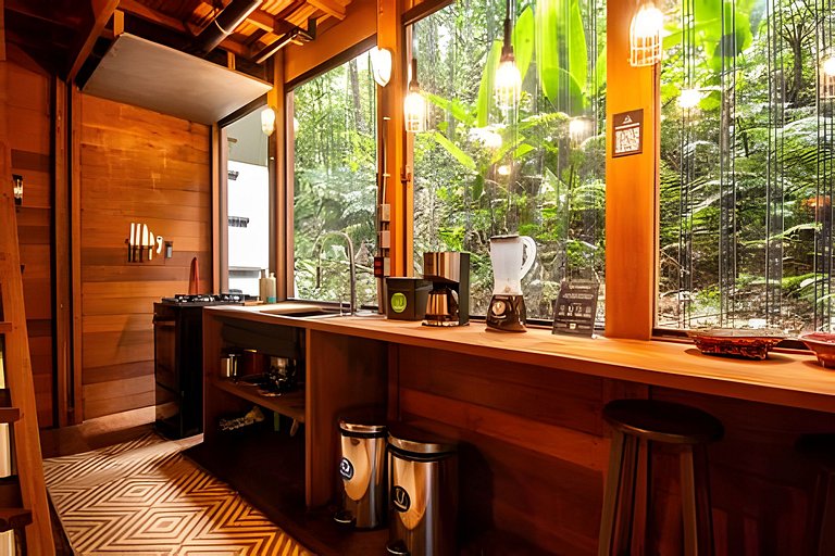 No topo das árvores na Aldeia Rizoma