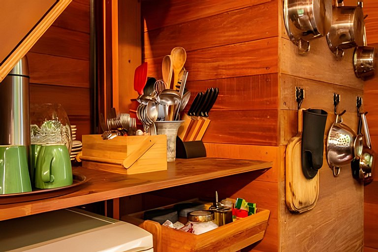 No topo das árvores, próximo à cachoeira