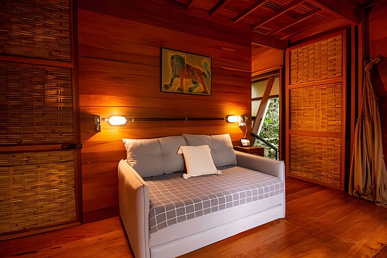 No topo das árvores na Aldeia Rizoma