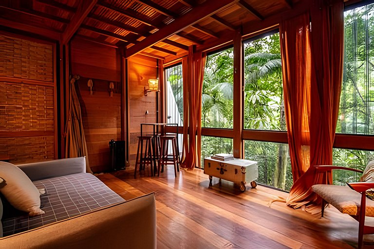 No topo das árvores na Aldeia Rizoma