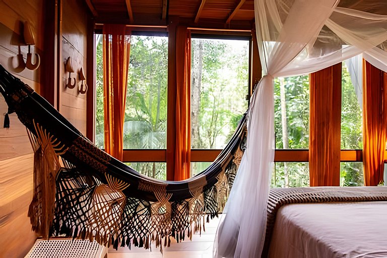 No topo das árvores na Aldeia Rizoma