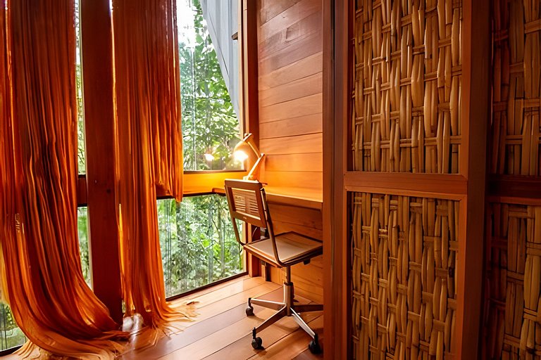 No topo das árvores na Aldeia Rizoma