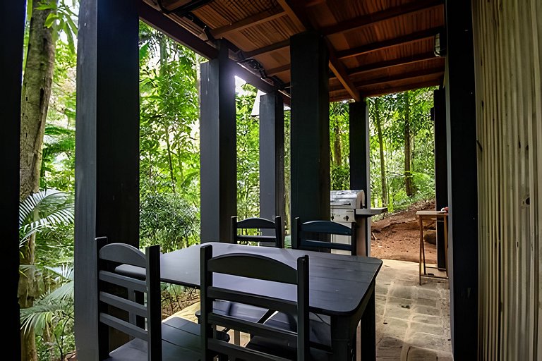 No topo das árvores na Aldeia Rizoma