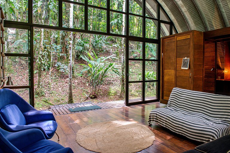 Casa Arca - design com cachoeira na Aldeia Rizoma