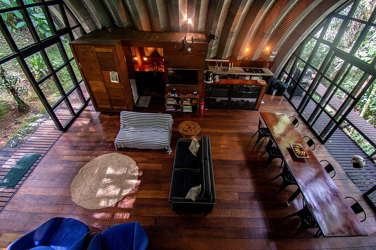 Casa Arca - design com cachoeira na Aldeia Rizoma