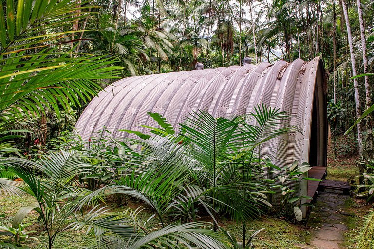 Casa Arca - design com cachoeira na Aldeia Rizoma