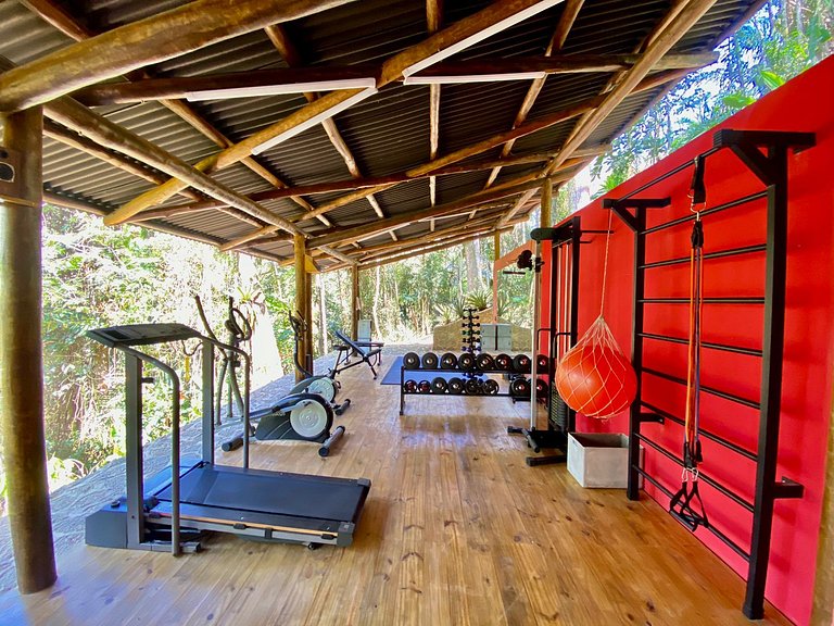 Casa Arca - design com cachoeira na Aldeia Rizoma